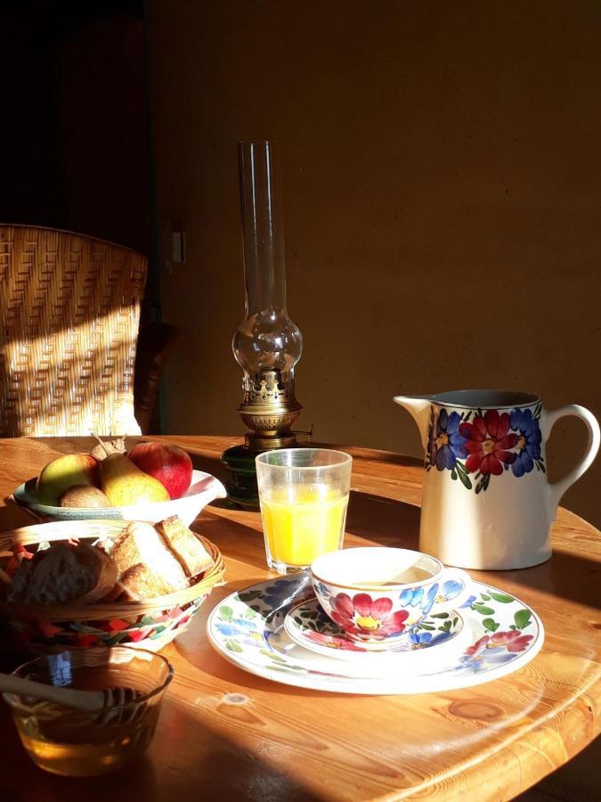 Chez Cathy Bed and Breakfast Arzier Eksteriør billede